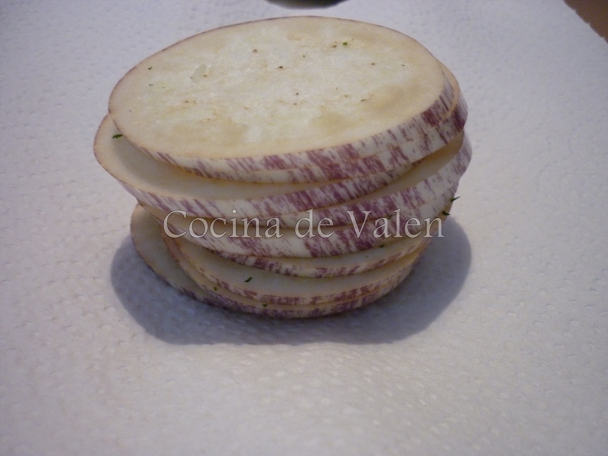 Tomattina con topping de Berenjenas y Albahaca (Salsa para pasta) - Cocina de Valen