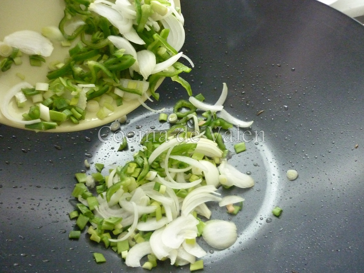 Tallarines con Pollo en Salsa de Ostras (Wok) - Cocina de Valen