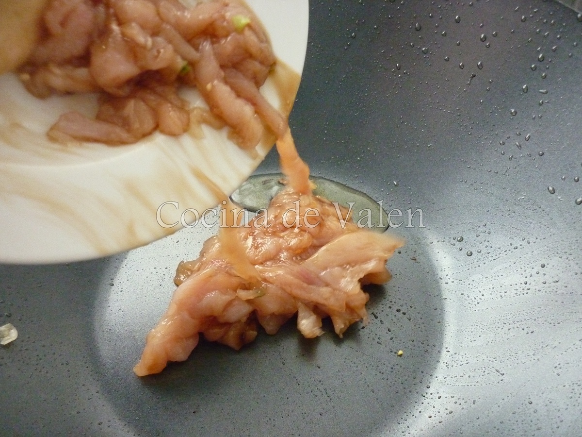 Tallarines con Pollo en Salsa de Ostras (Wok) - Cocina de Valen