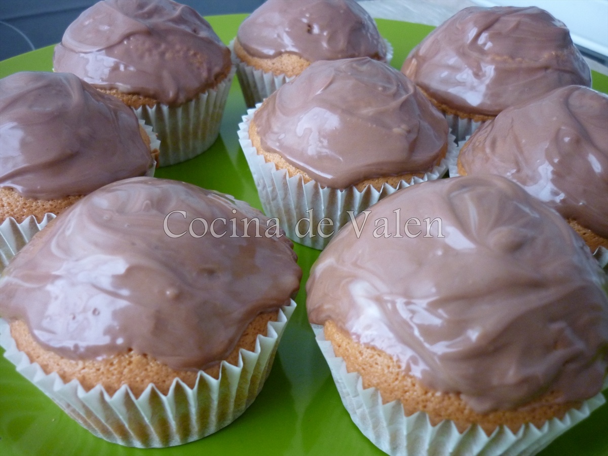 Magdalenas o ponquecitos de vainilla con topping de nutella - Cocina de Valen