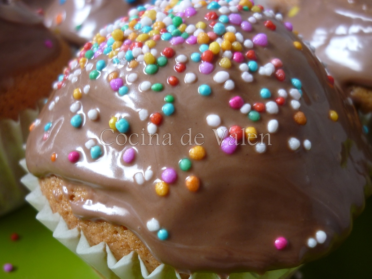 Magdalenas o ponquecitos de vainilla con topping de nutella - Cocina de Valen