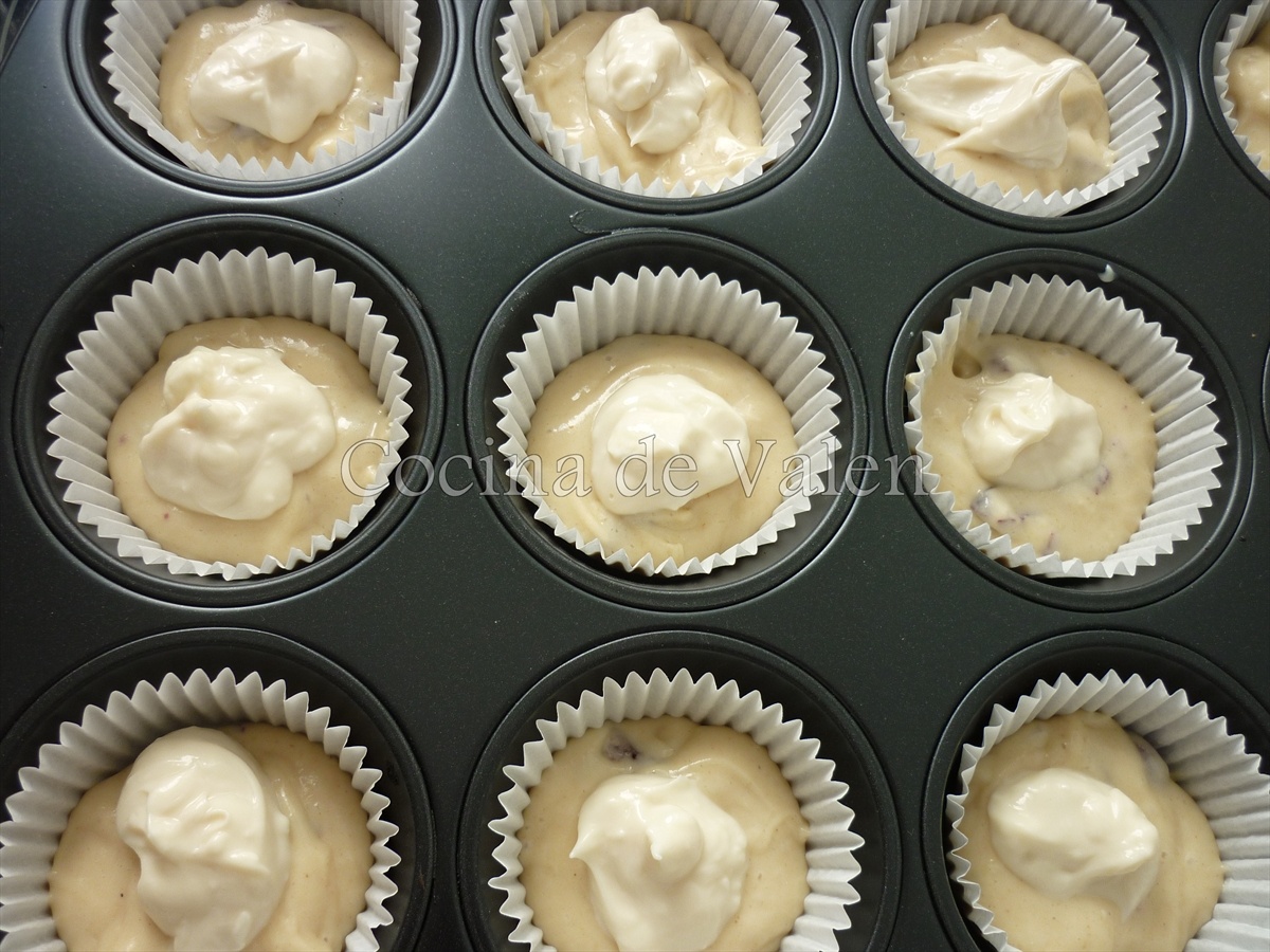 Muffins de Arándanos y nueces de macadamia rellenos de queso cema - Cocina de Valen