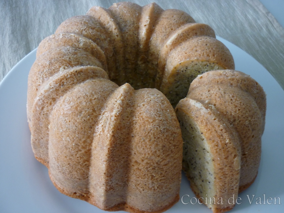 Bundt Cake de Vainilla con semillas de Amapola - Cocina de Valen