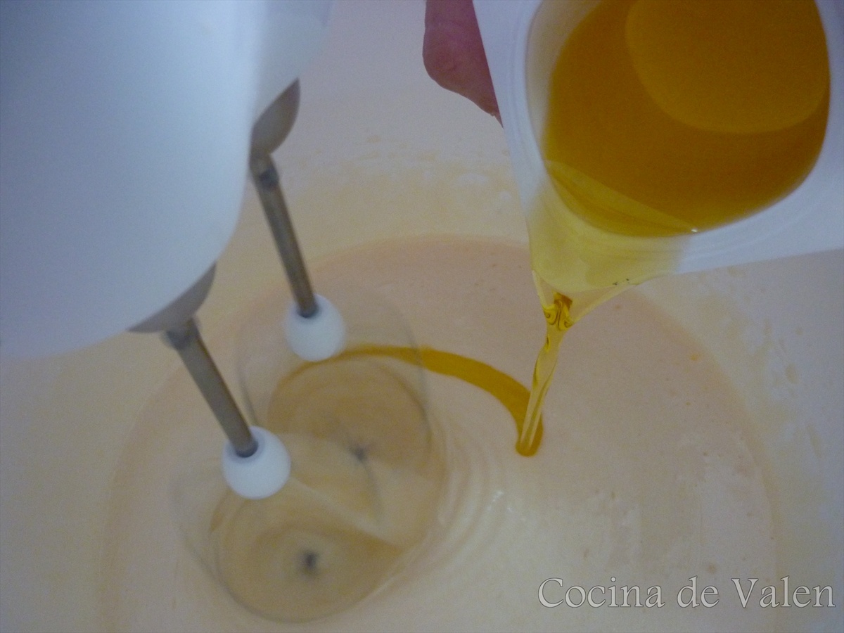Bundt Cake de vainilla con semillas de amapola - Cocina de Valen