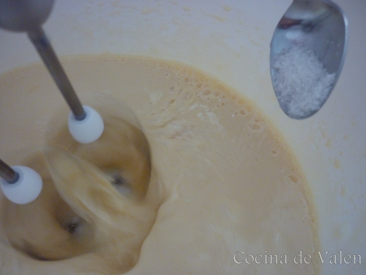 Bundt Cake de vainilla con semillas de amapola - Cocina de Valen