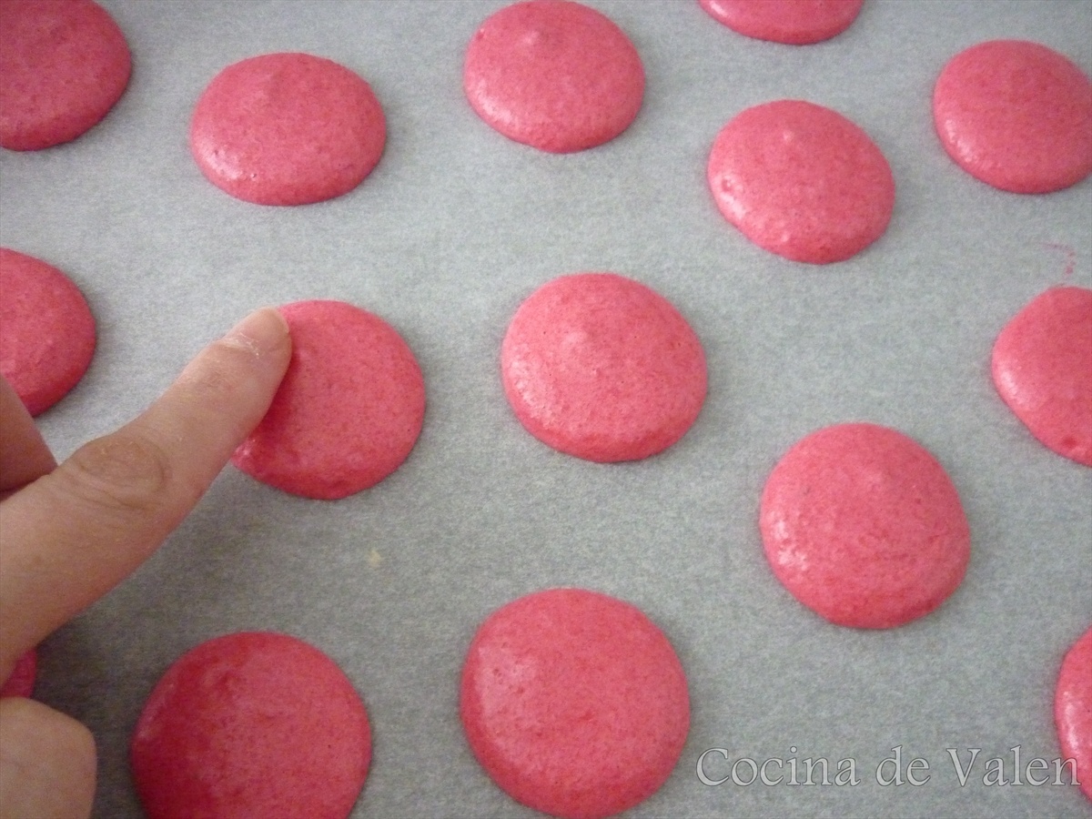 Macarons de caramelo con buttercream de coco
