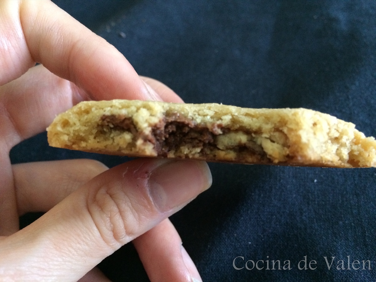 Galletas de vainilla rellenas de nocilla