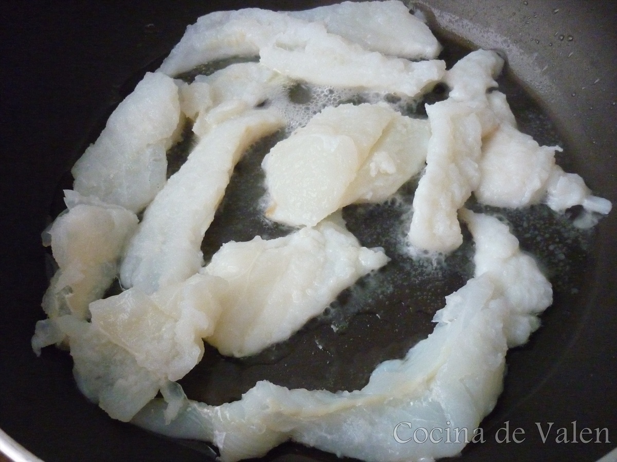 Pimientos del piquillo rellenos de bacalao - Cocina de Valen