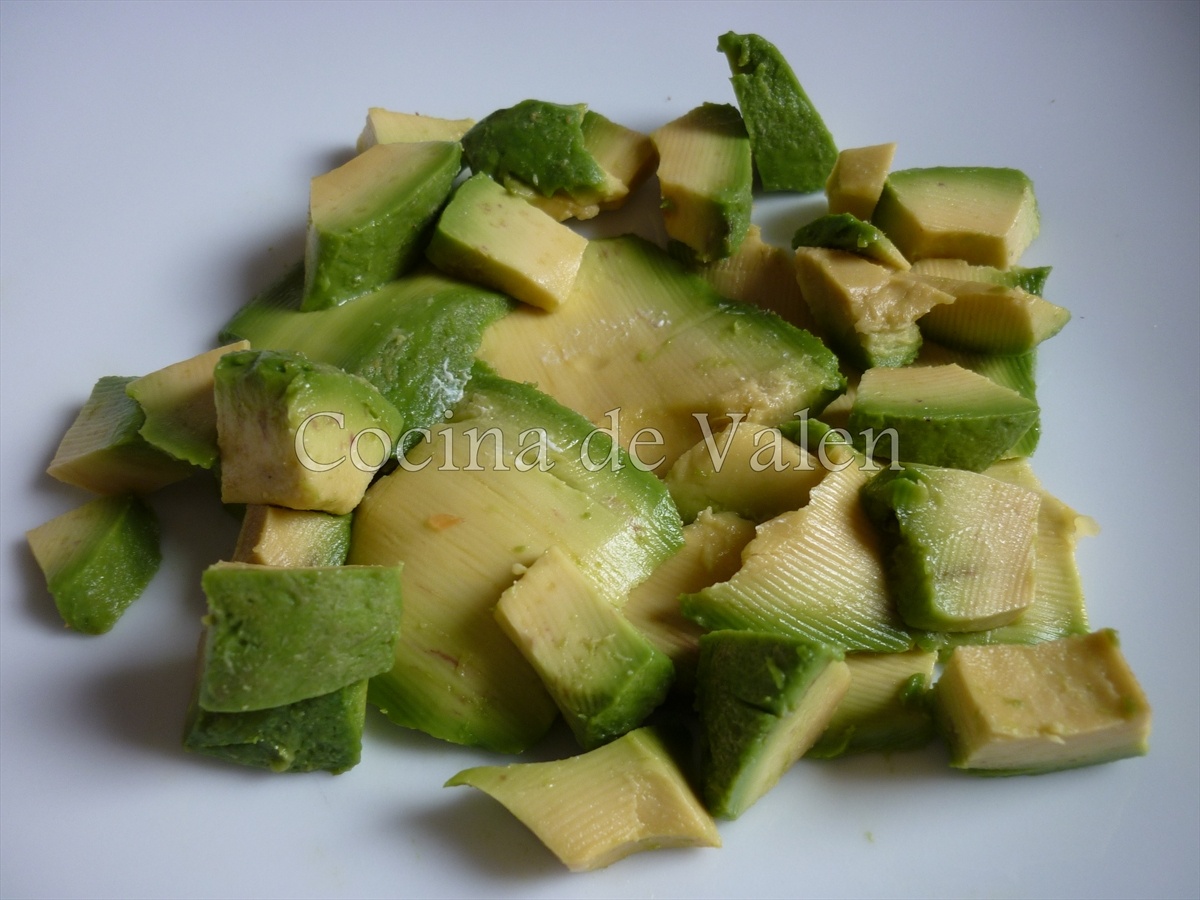 Ensalada de Aguacate salmón y queso crema - Cocina de Valen