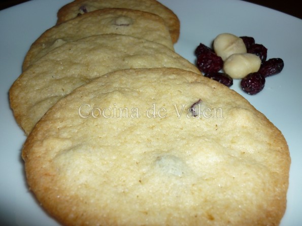 Galletas con Arándanos Nueces de Macadamia y Chocolate Blanco