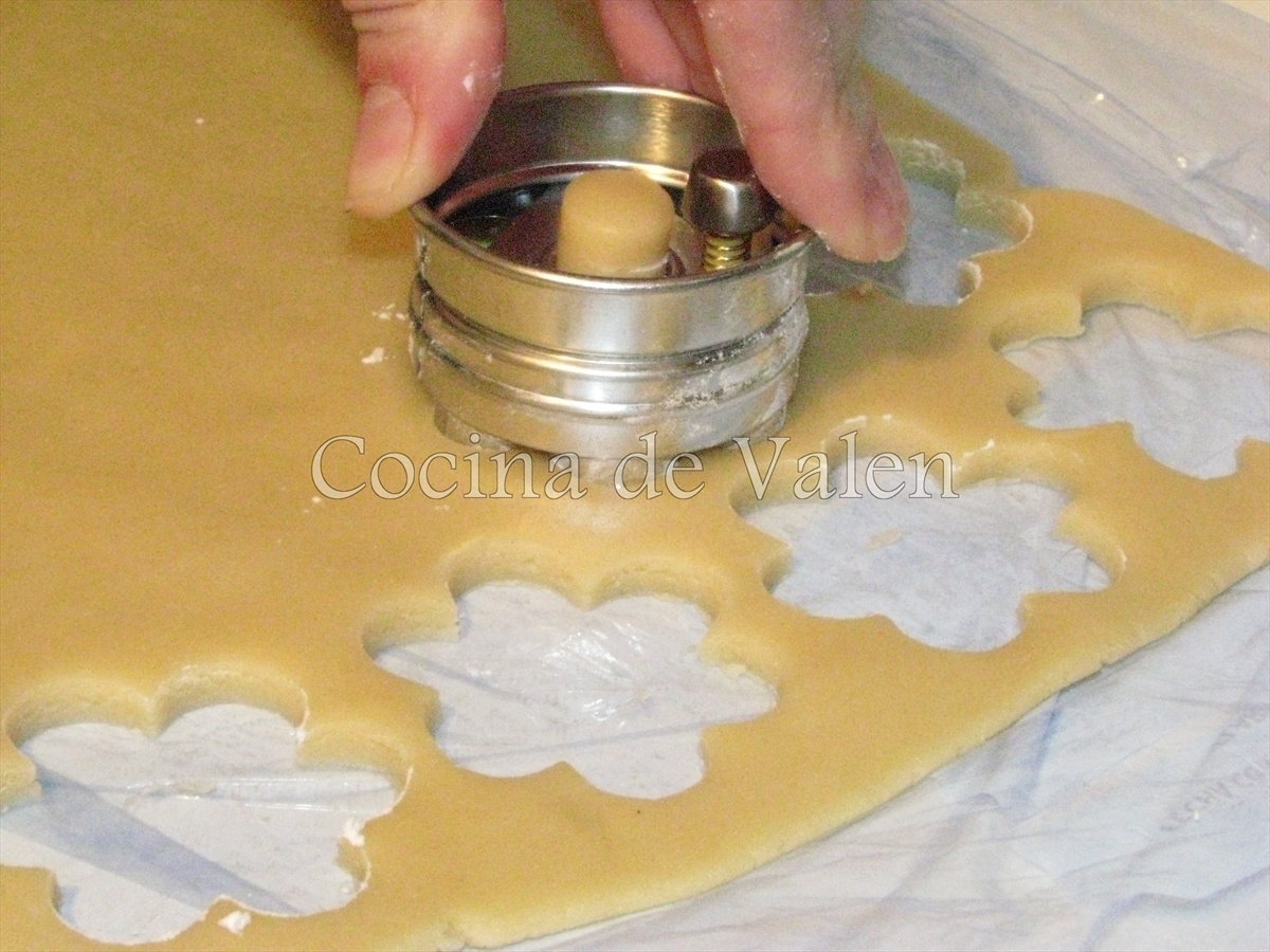 Cómo hacer unas galletas rellenas de mermelada - Cocina de Valen