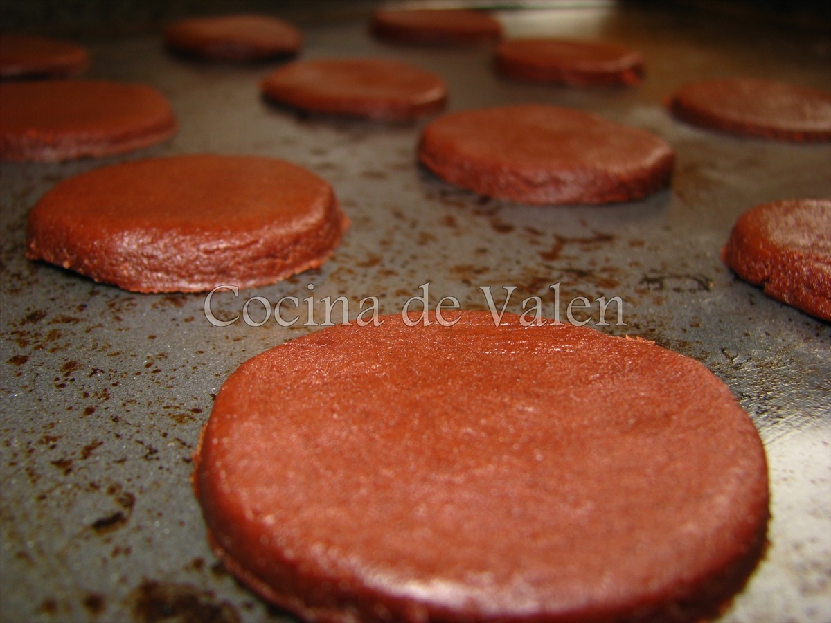 Galletas de Chocolate estilo Baiochi rellenas de nocilla - Cocina de Valen
