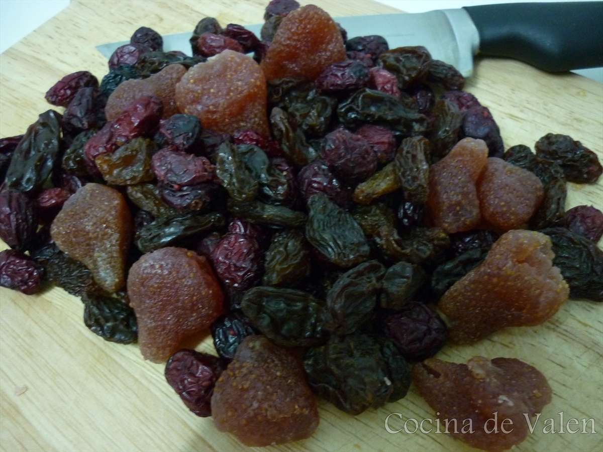 Maceración de la fruta para la torta Negra de Navidad