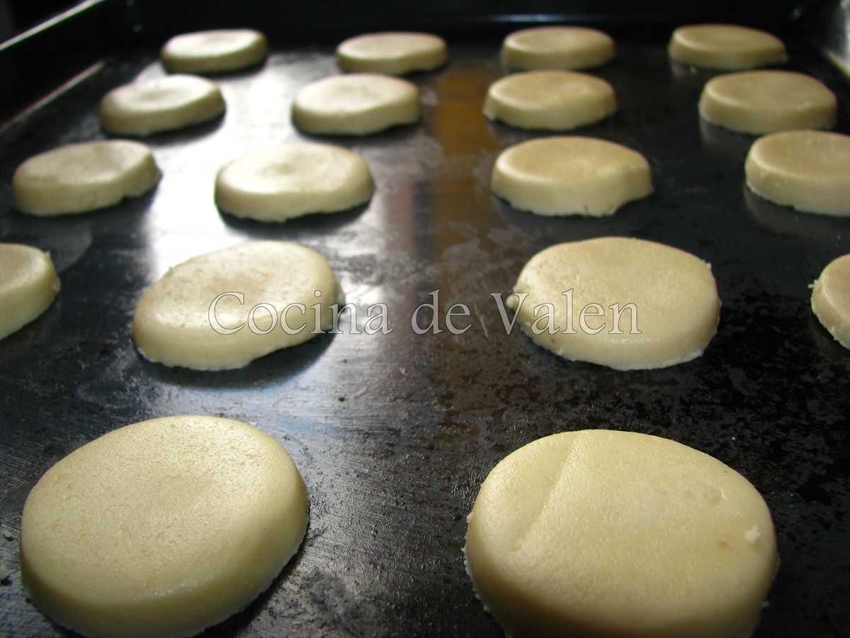 Cómo hacer unos polvorones de almendra - Cocina de Valen