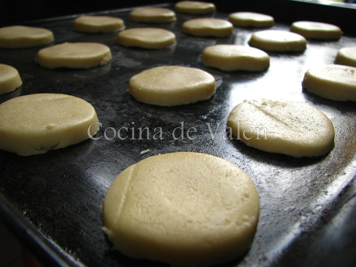 Cómo hacer unos polvorones de almendra - Cocina de Valen