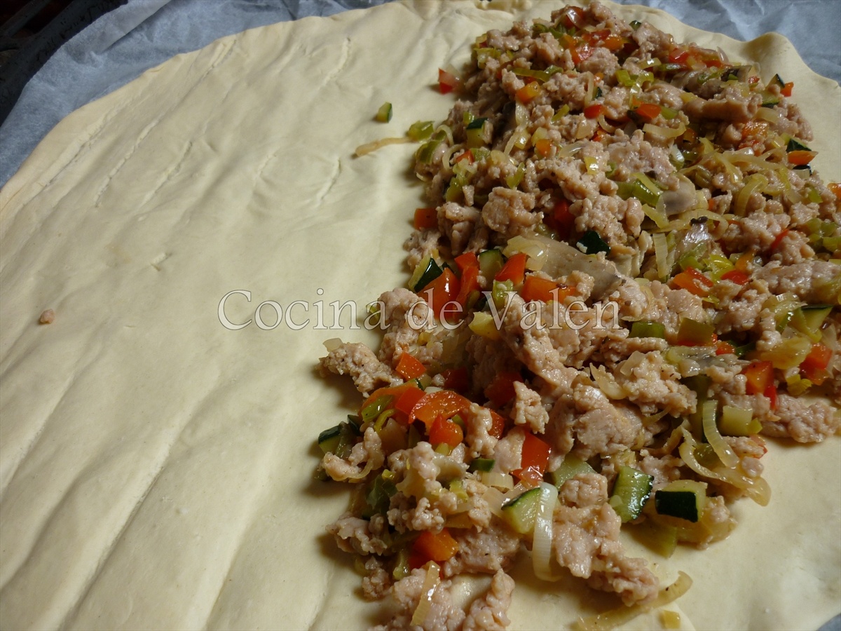 - Empanada de Hojaldre rellena de pollo picado - Cocina de Valen