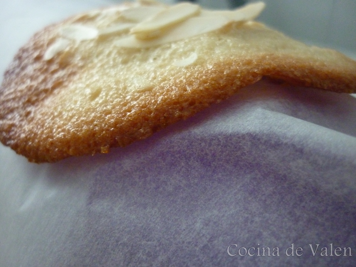 Tejas de Almendras - Cocina de Valen Tejas de Almendras