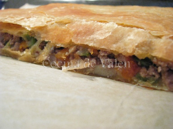 Empanada de hojaldre rellena de carne - Cocina de Valen