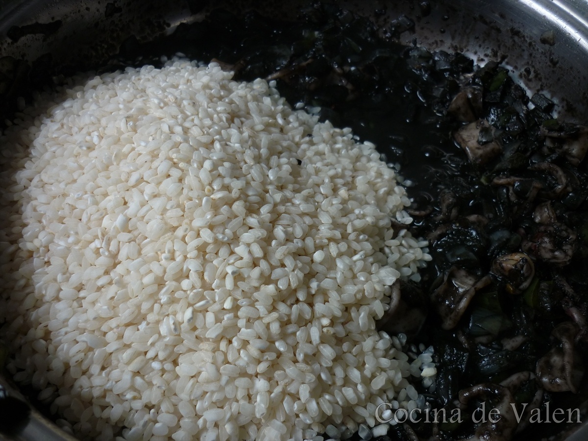Arroz negro con calamares - Cocina de Valen