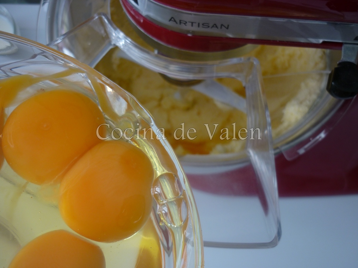 Bizcocho con canela y nueces