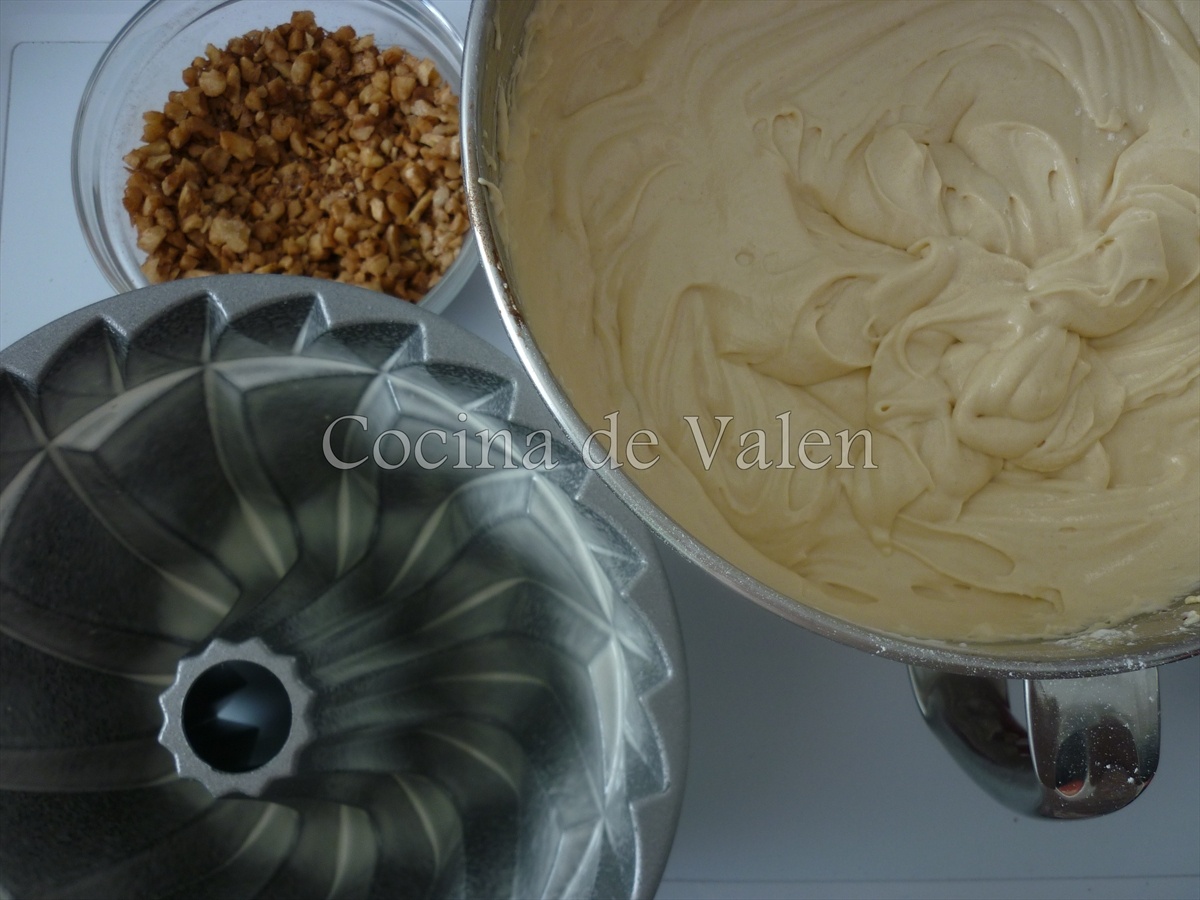 Bizcocho con canela y nueces