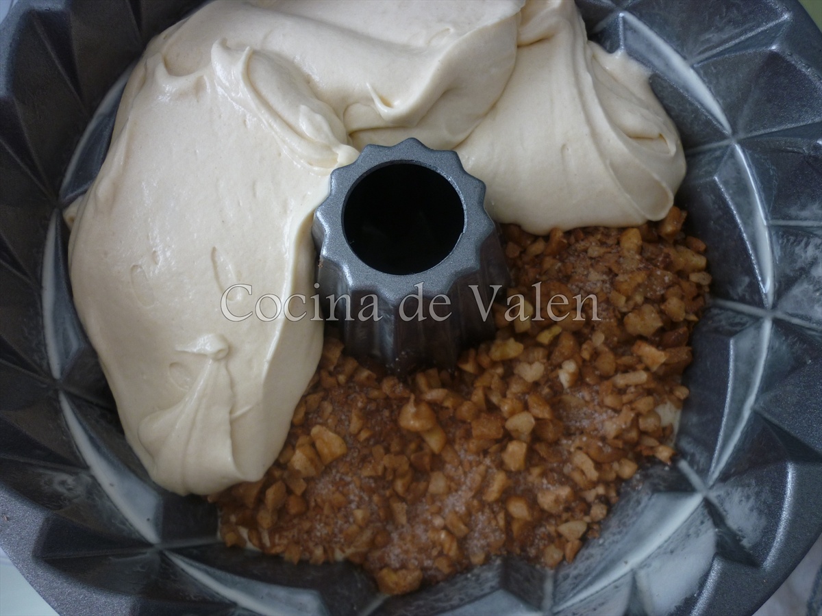 Bizcocho con canela y nueces