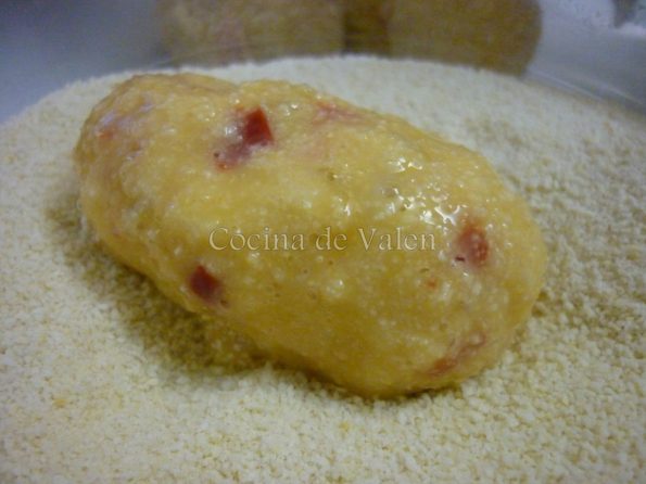 Preparación de las croquetas de merluza - Cocina de Valen