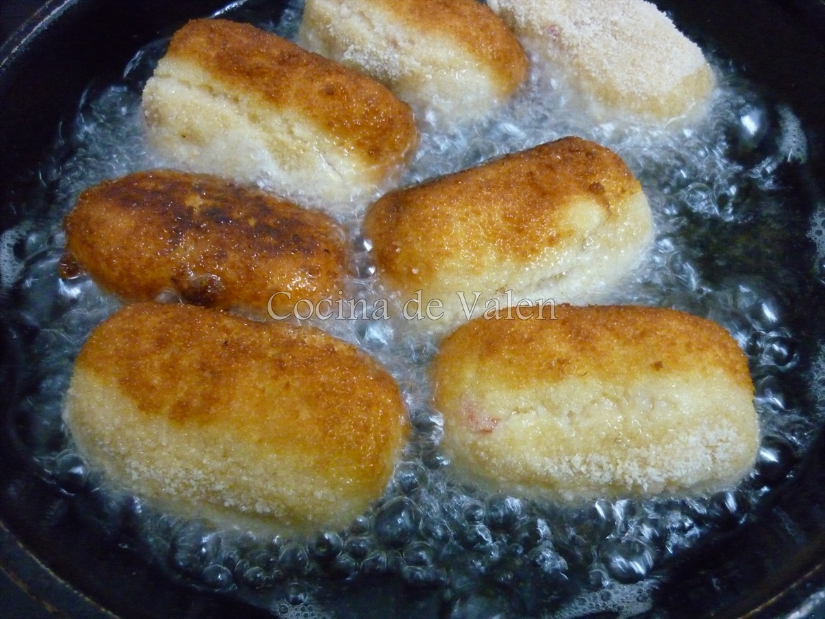 Preparación de las croquetas de merluza - Cocina de Valen