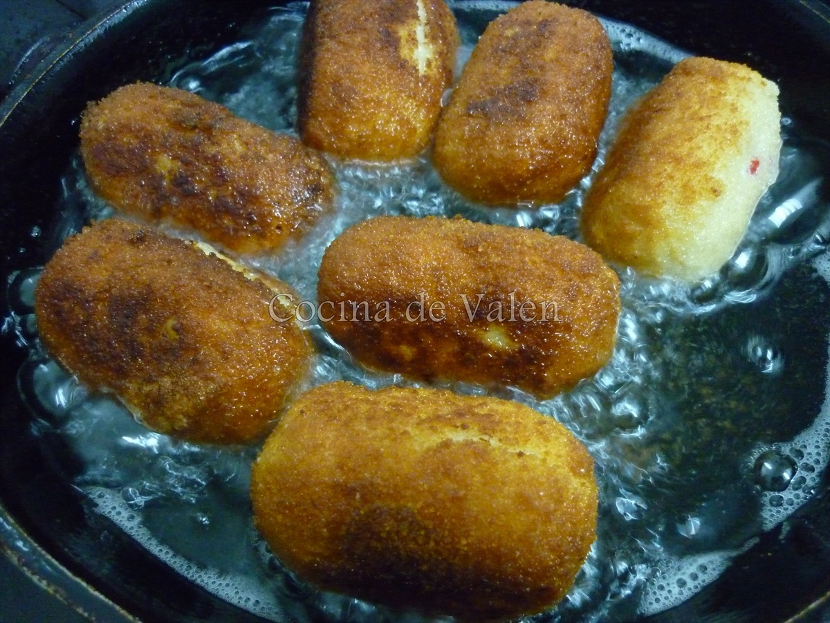 Preparación de las croquetas de merluza - Cocina de Valen