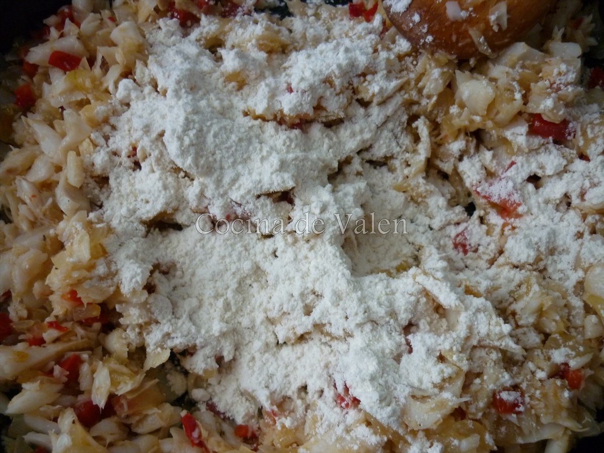 Preparación de las croquetas de merluza - Cocina de Valen