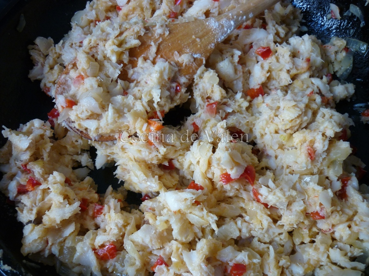 Preparación de las croquetas de merluza - Cocina de Valen