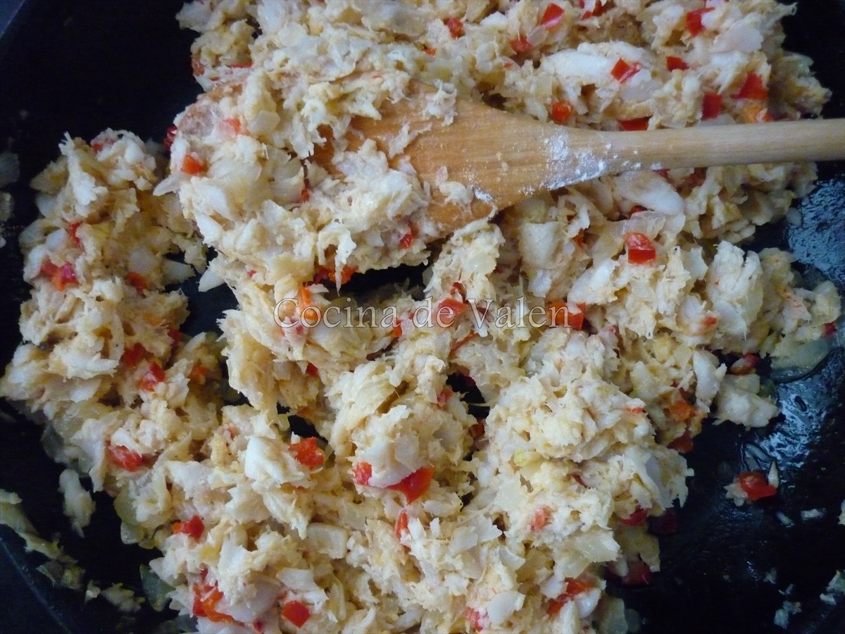 Preparación de las croquetas de merluza - Cocina de Valen
