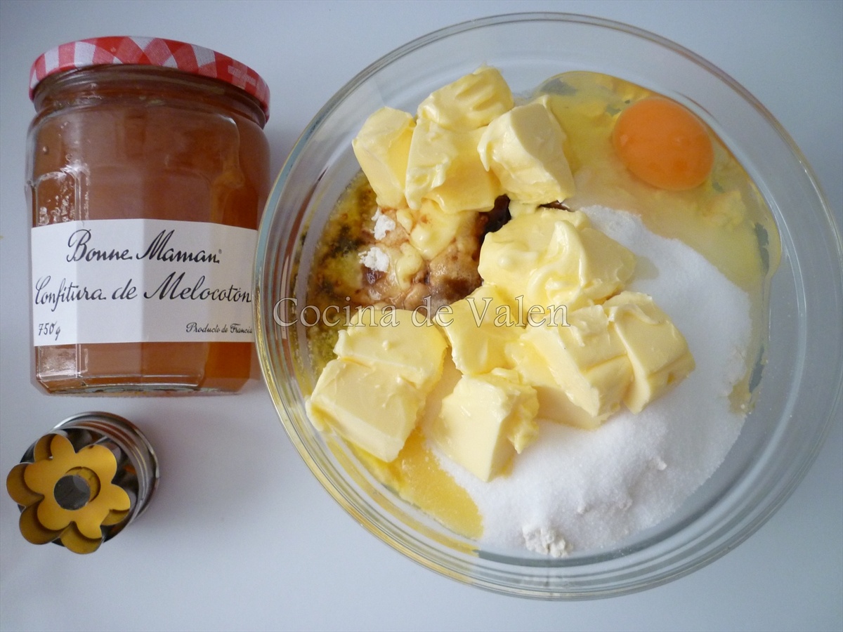 Preparación de las gallegtas rellenas de mermelada - Cocina de Valen