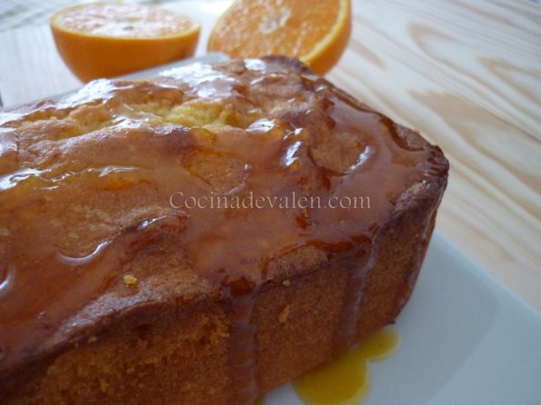 Bizcocho de naranja con glaseado de naranja