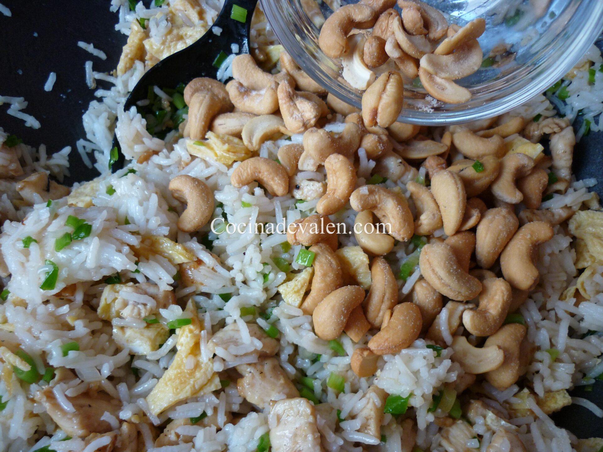 Arroz salteado con pollo, piña y anacardos - Cocina de Valen