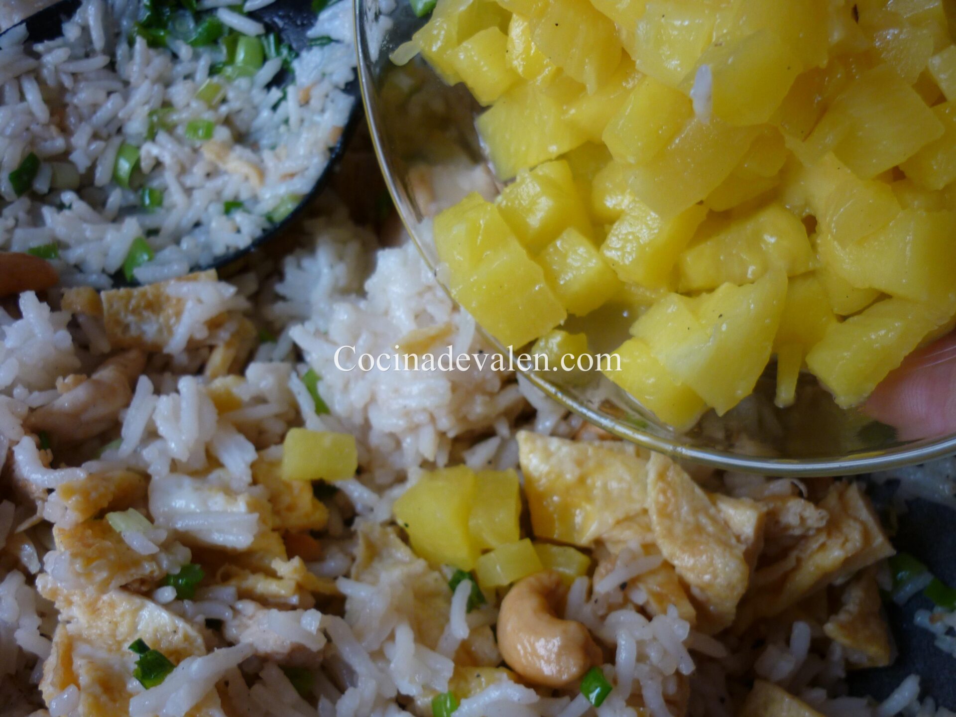 Arroz salteado con pollo, piña y anacardos - Cocina de Valen
