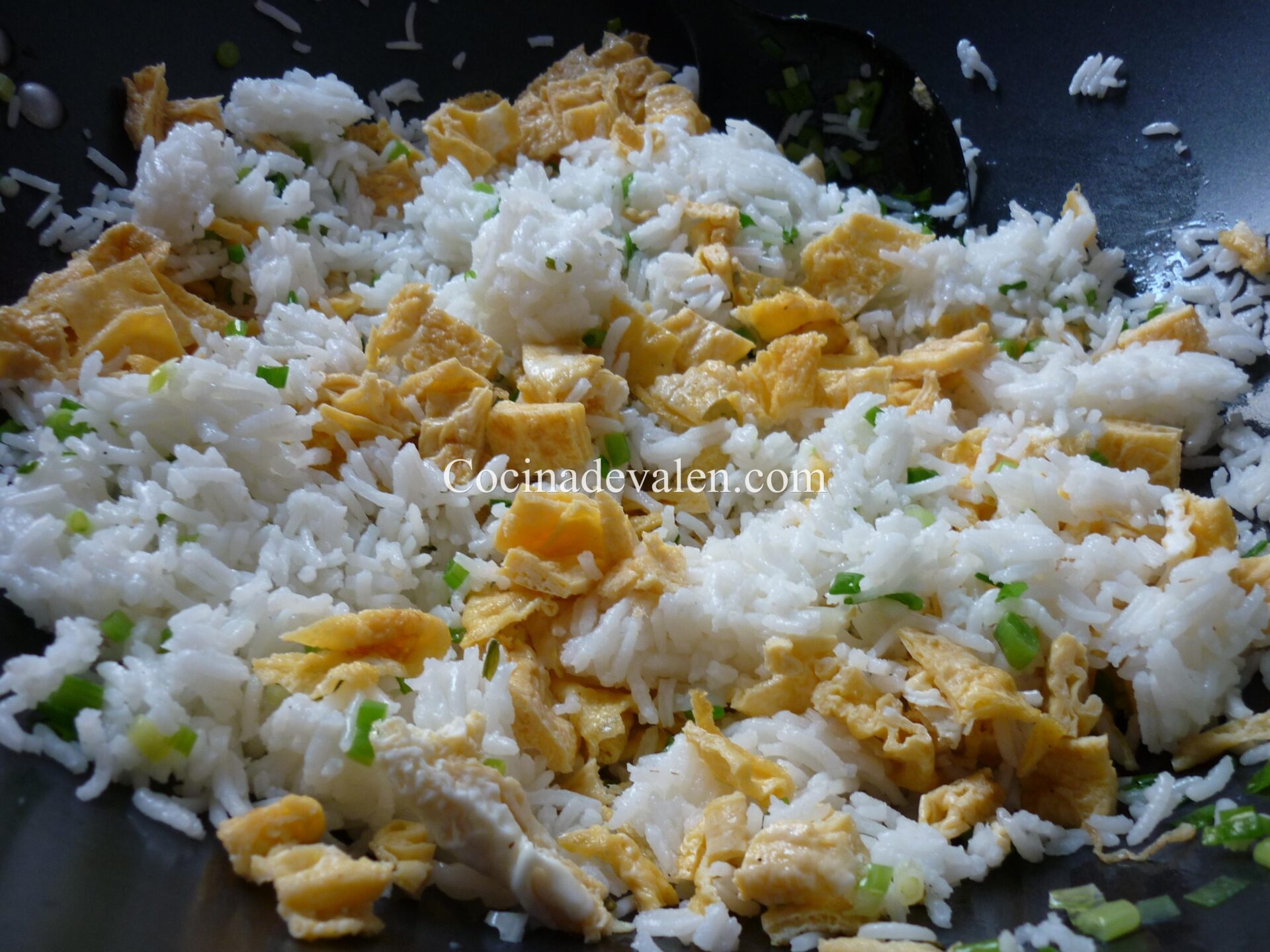 Arroz salteado con pollo, piña y anacardos - Cocina de Valen