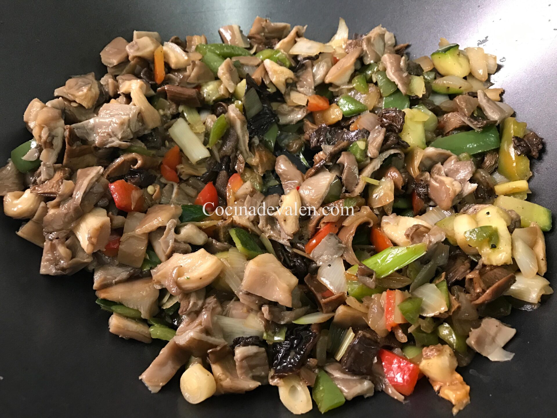 Tallarines salteados con Pak choi y pollo - Cocina de Valen