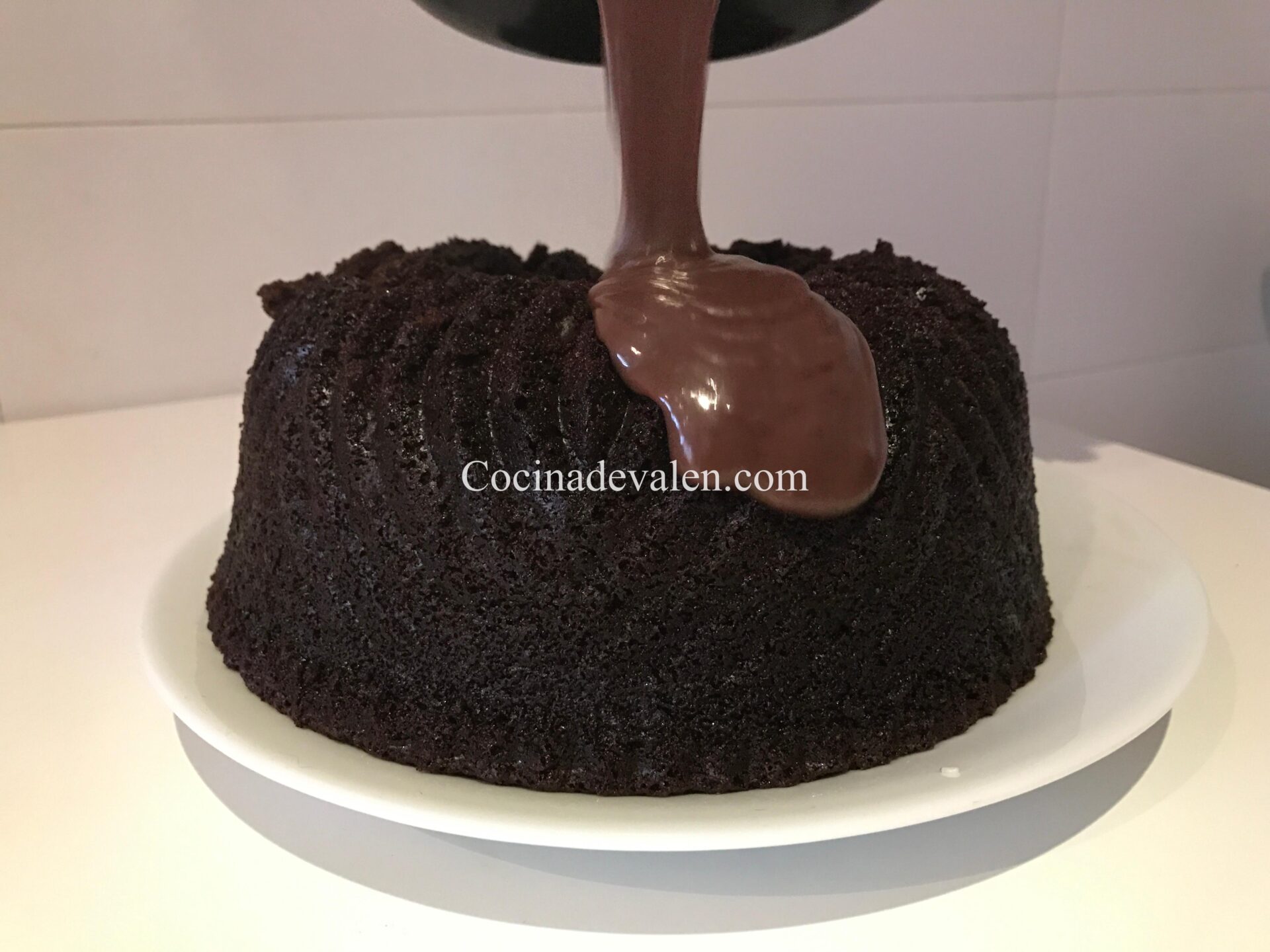 Bizcocho de chocolate muy jugoso Bizcocho de chocolate muy jugoso - Cocina de Valen