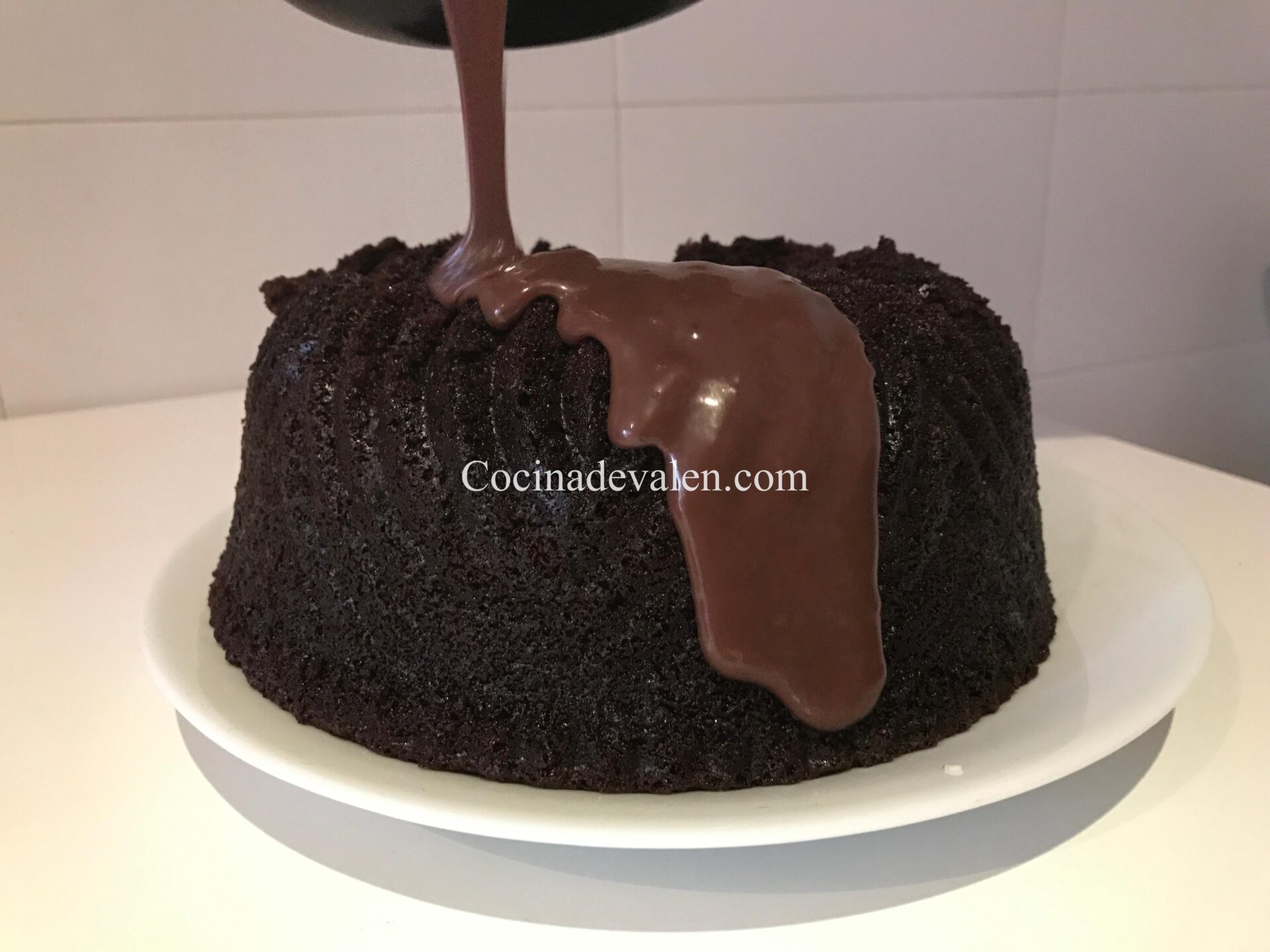 Bizcocho de chocolate muy jugoso Bizcocho de chocolate muy jugoso - Cocina de Valen