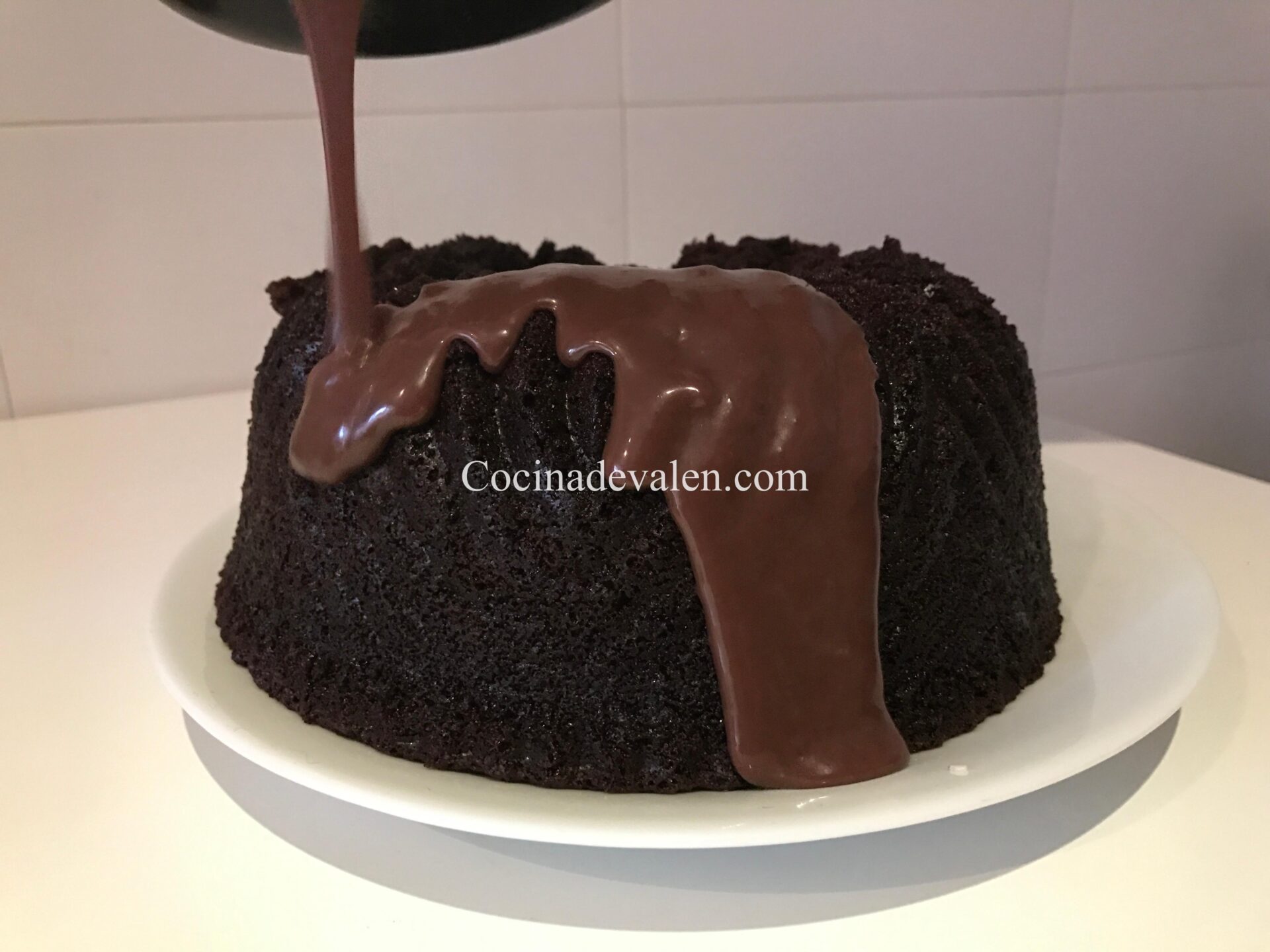Bizcocho de chocolate muy jugoso Bizcocho de chocolate muy jugoso - Cocina de Valen