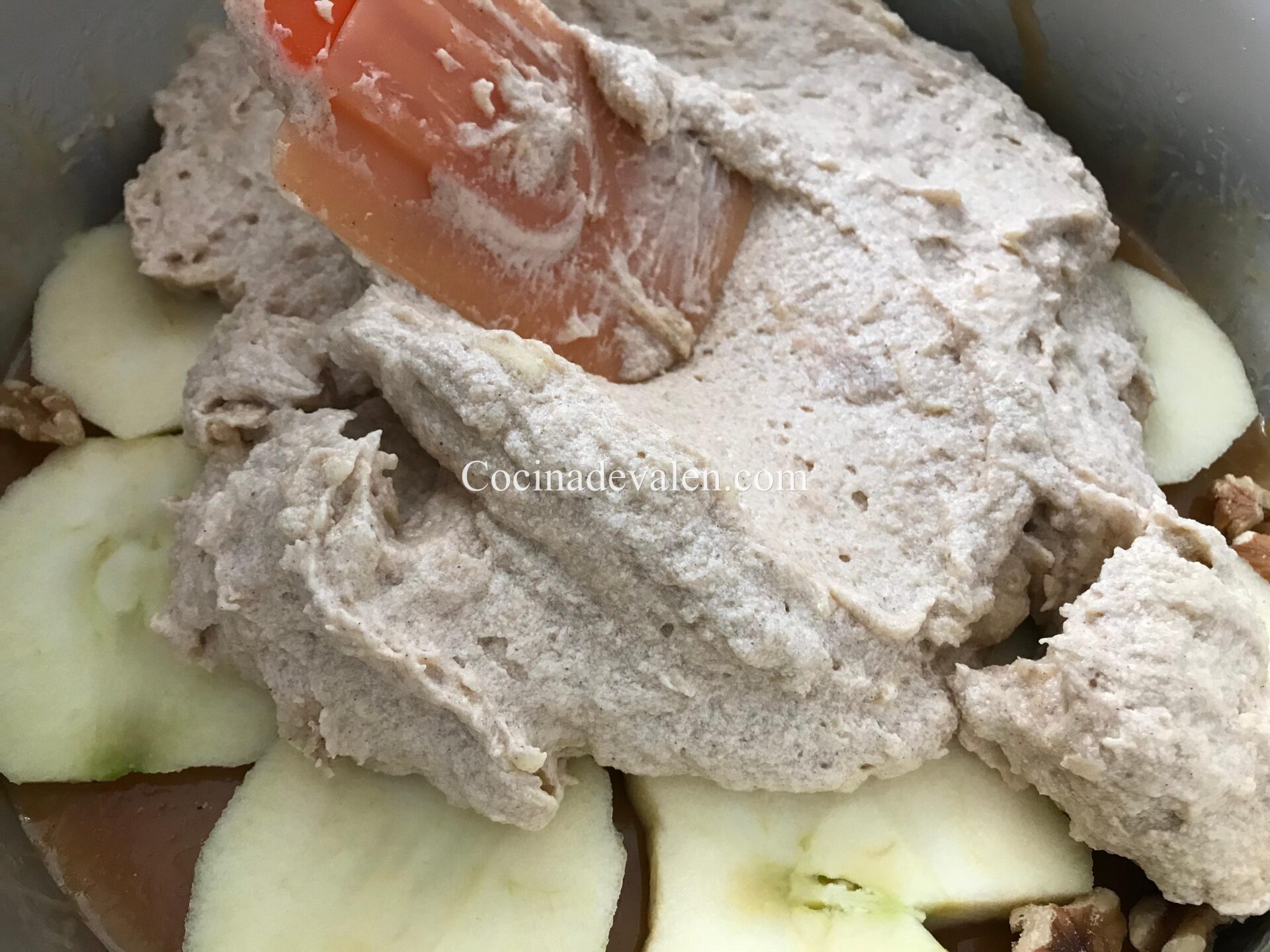 Bizcocho invertido de manzana - Cocina de Valen