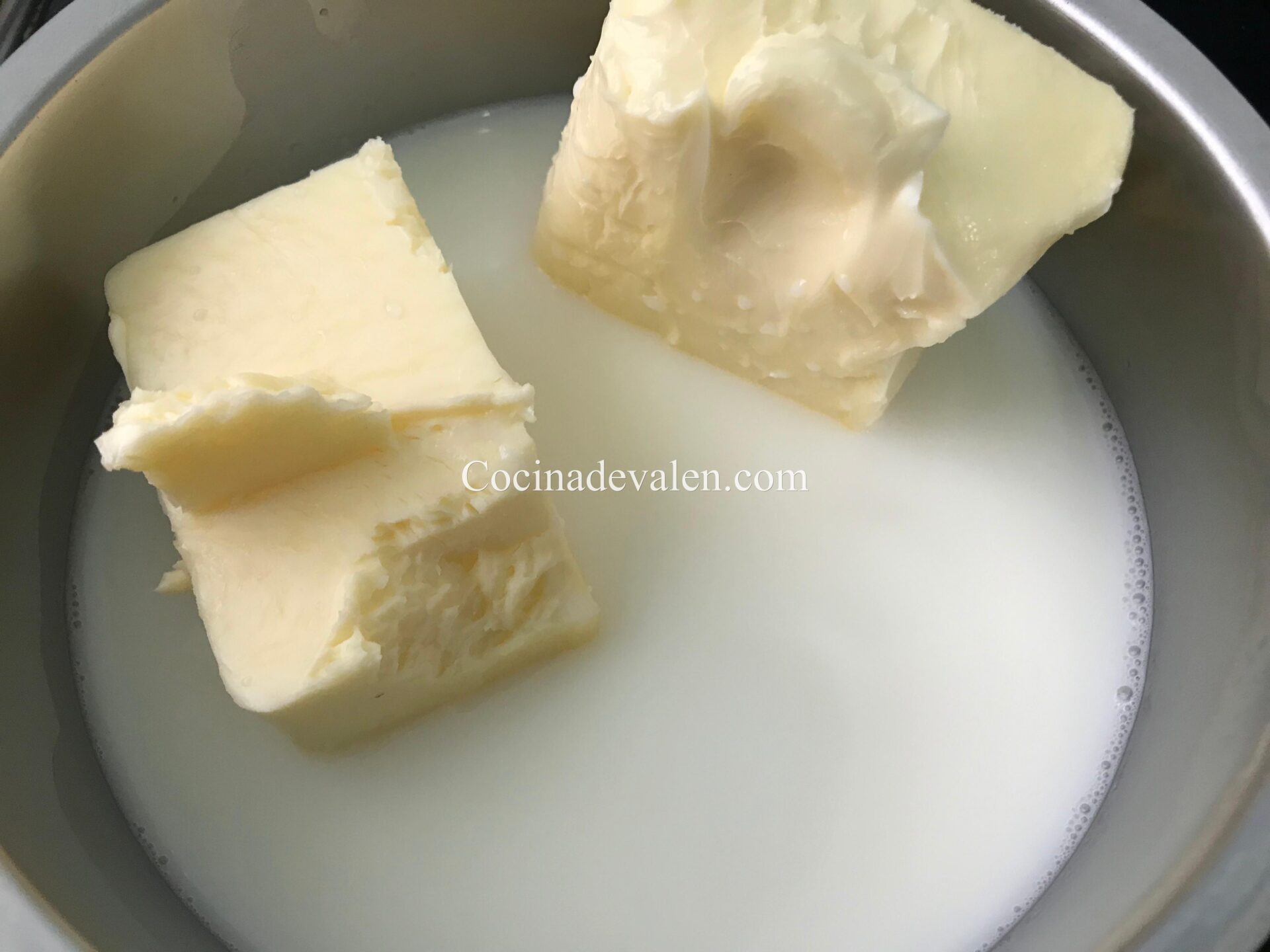 Bizcocho de leche caliente