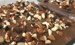 Tarta fría de chocolate y almendras