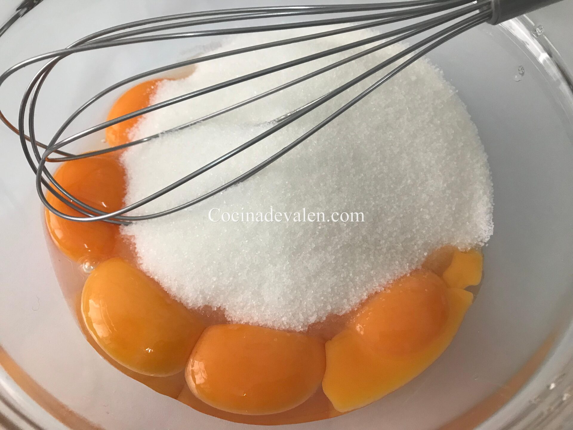 Tarta fría de chocolate y almendras
