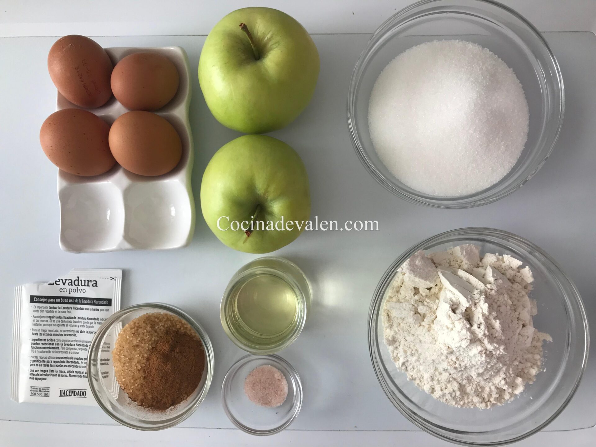 Bizcocho de manzana caramelizada
