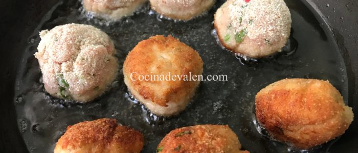 Albóndigas de pollo en salsa de hongos
